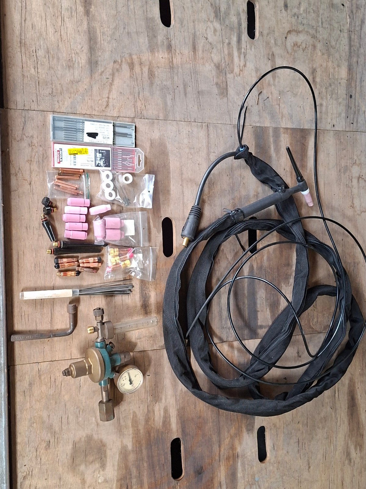 Te koop tig las onderdelen ., Ophalen, Nieuw, 150 tot 250 ampère, Tig