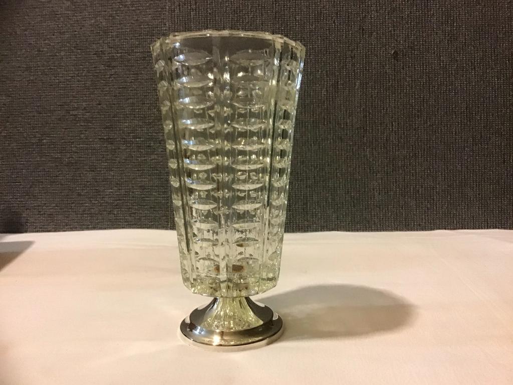 Antieke vaas op verzilverde voet, Huis en Inrichting, Woonaccessoires | Vazen, Overige kleuren, Ophalen of Verzenden, Minder dan 50 cm