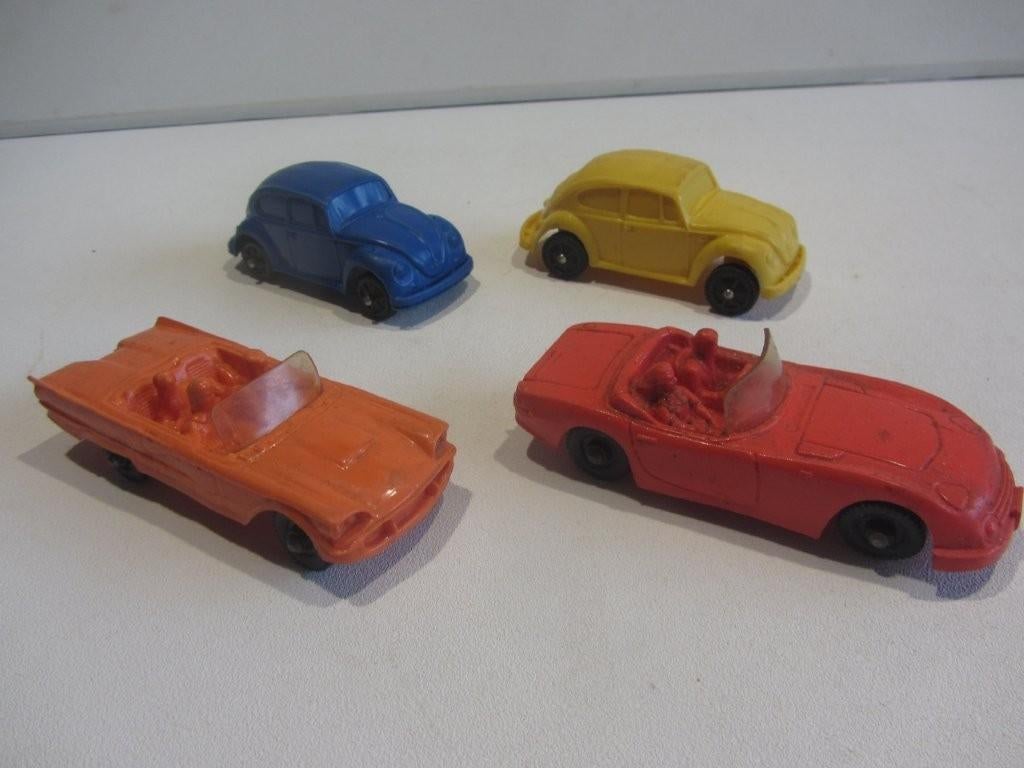 modelauto Set van 4 vintage vinyl speelgoedautootjes., Ophalen of Verzenden, Gebruikt, Overige typen, Overige merken