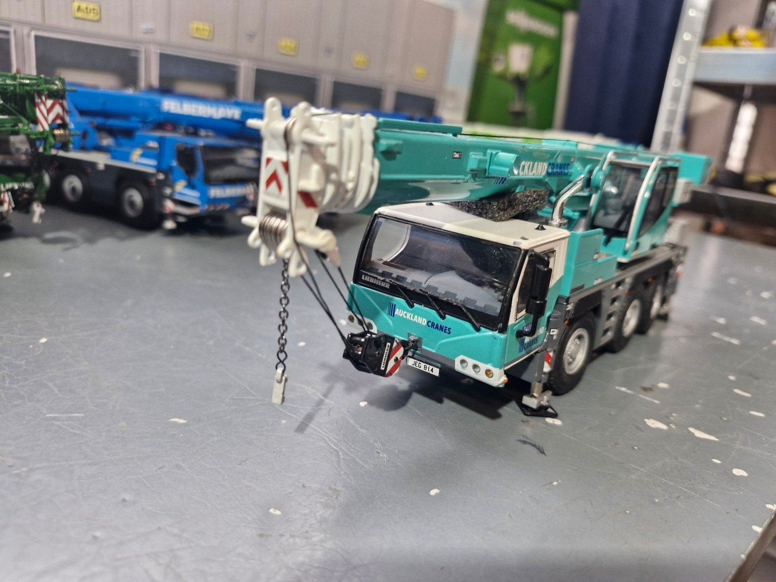 Liebherr ltm 1050 wsi auckland cranes, Hobby en Vrije tijd, Modelauto's | 1:50, Ophalen of Verzenden, Zo goed als nieuw, Hijskraan, Tractor of Landbouw