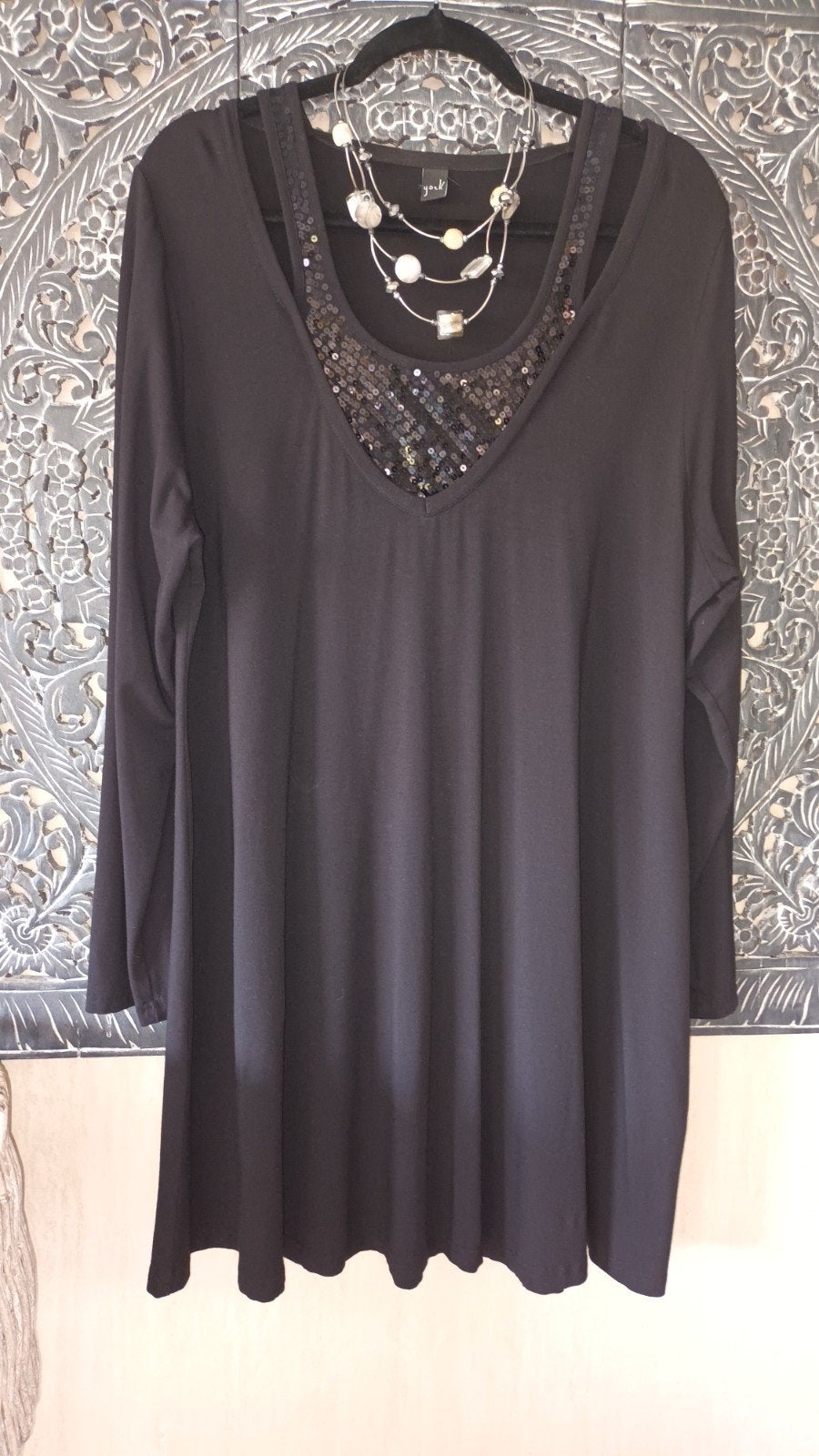 Zwarte tuniek van YOEK met pailletten, maat 48/50, Kleding | Dames, Grote Maten, Ophalen of Verzenden, Zo goed als nieuw, YOEK