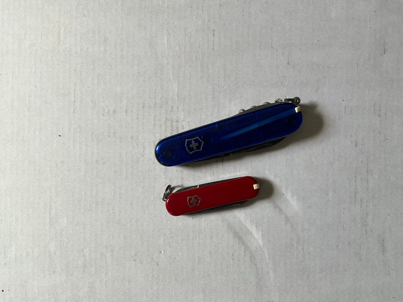 2x. Victorinox mes €20,-excl verz, Ophalen of Verzenden