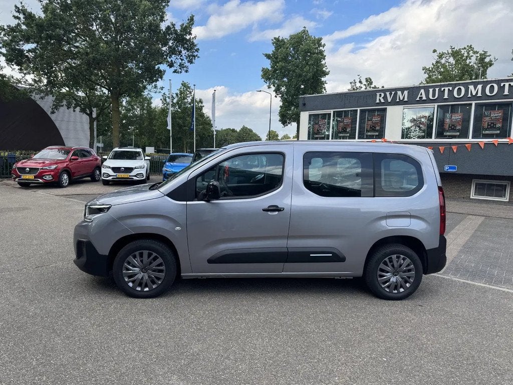 Citroën Berlingo Plus M L1 50 kWh € 29.899,00, Automaat, Gebruikt, 750 kg, Parkeersensor