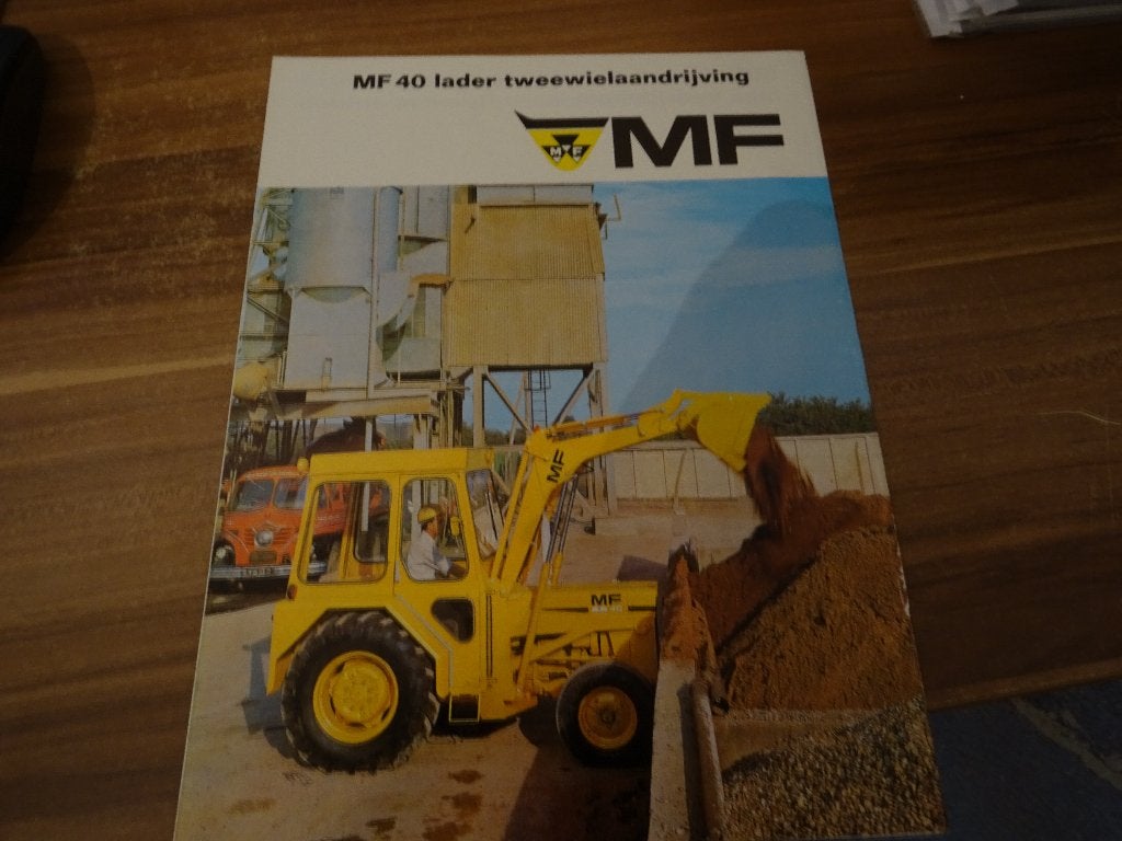 Massey ferguson 40 Lader Twee wielaandrijving folder, Ophalen of Verzenden, Nieuw, Folder
