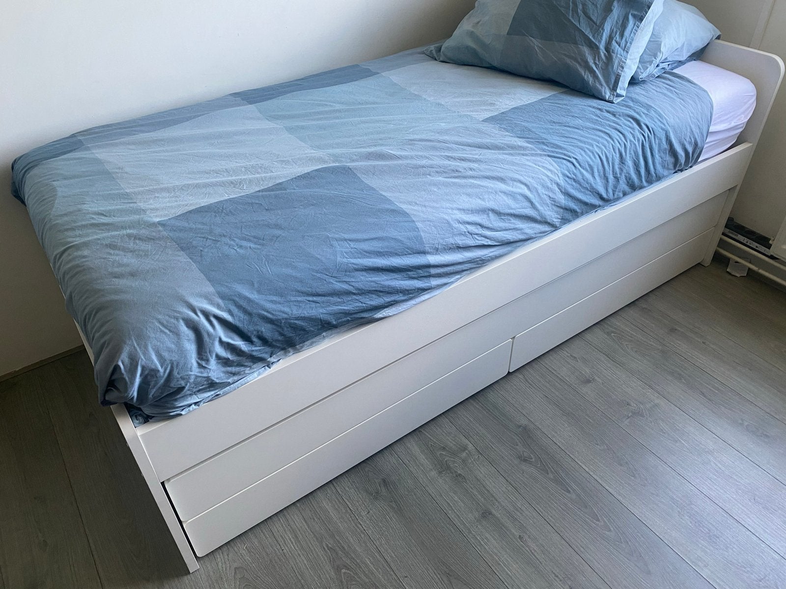 Eenpersoonsbed met uitschuifbaar logeerbed en opberglades, Ophalen, 90 cm, Eenpersoons, Wit