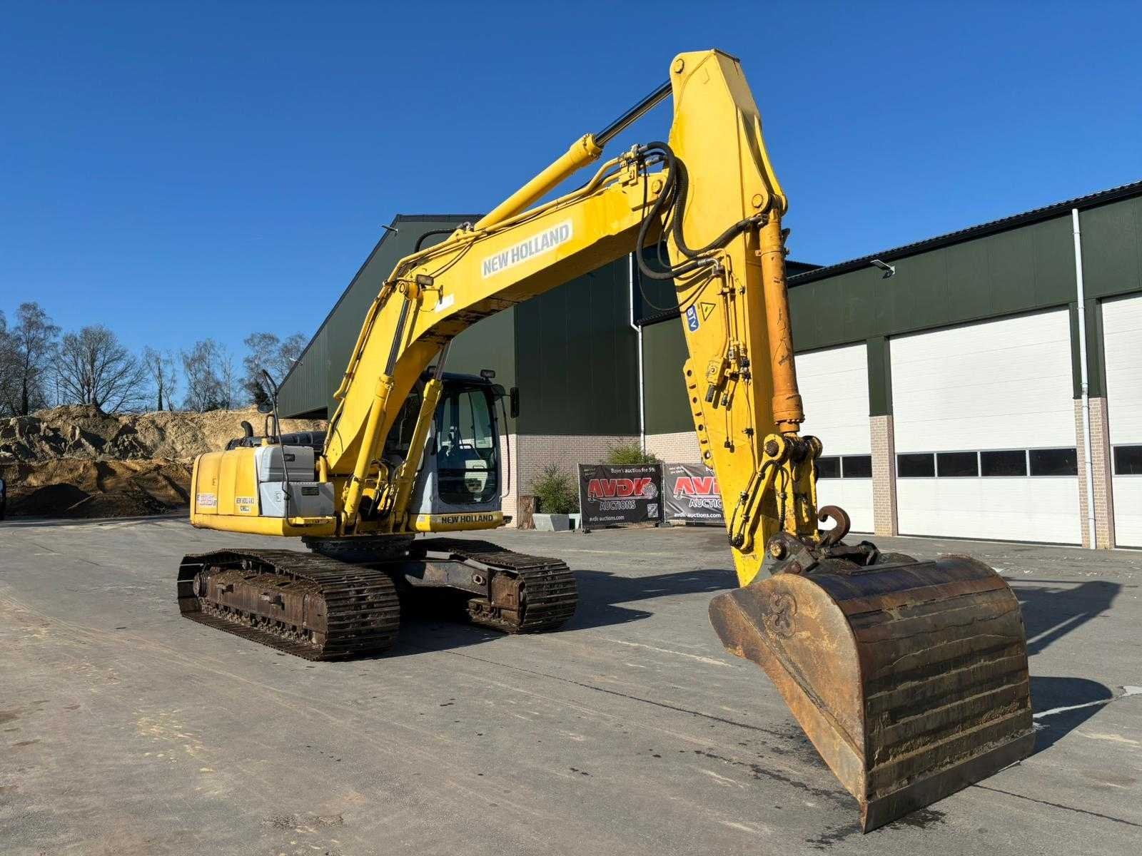 New Holland - 2008 - E215B - Rupsgraafmachine, Zakelijke goederen, Machines en Bouw | Kranen en Graafmachines, Graafmachine