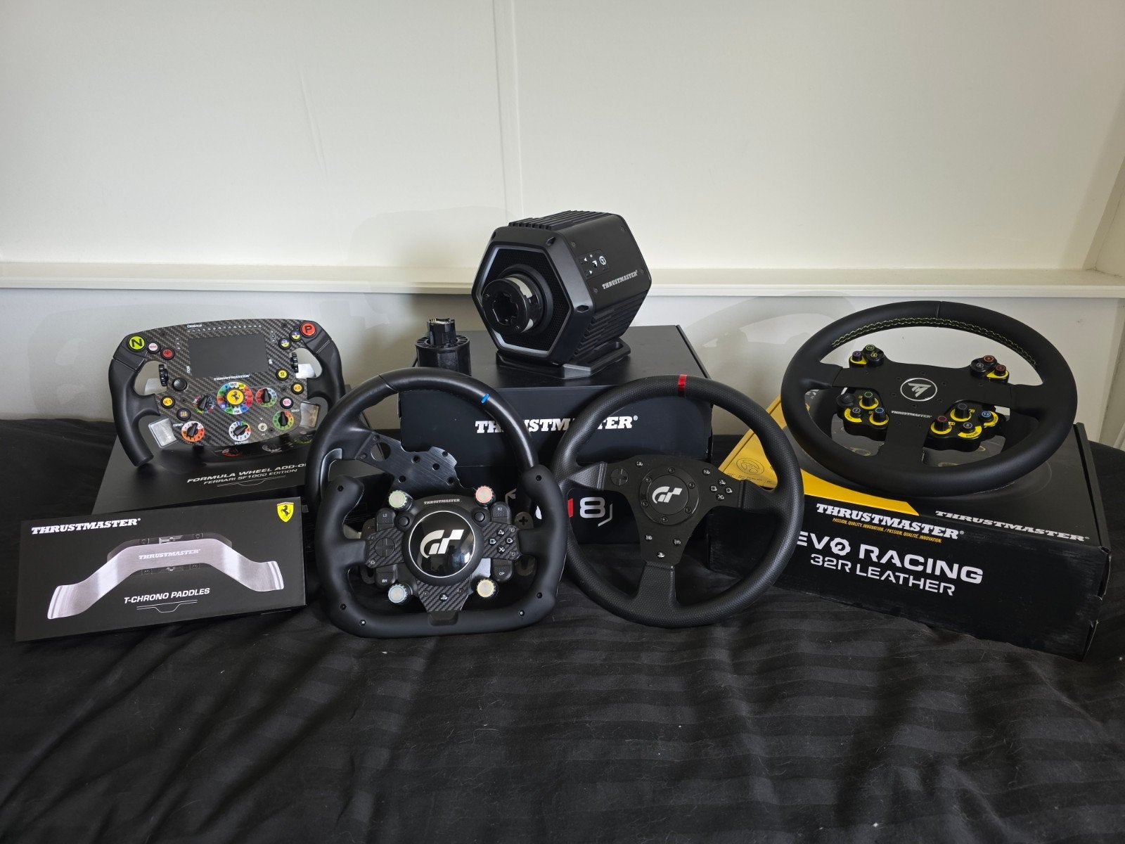 Thrustmaster T818 + Wheel Add-Ons, Spelcomputers en Games, Spelcomputers | Overige Accessoires, Zo goed als nieuw, Racestuur, Thrustmaster