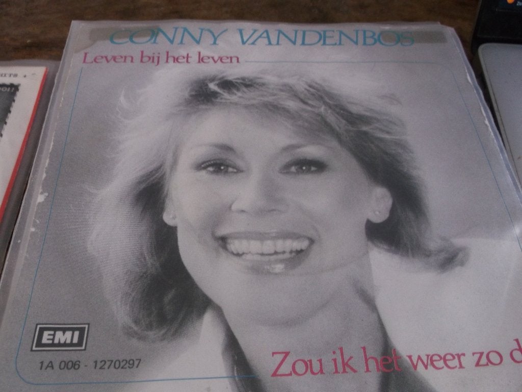 conny vandenbos Leven bij het leven 138, Ophalen of Verzenden, Gebruikt, 7 inch, Nederlandstalig