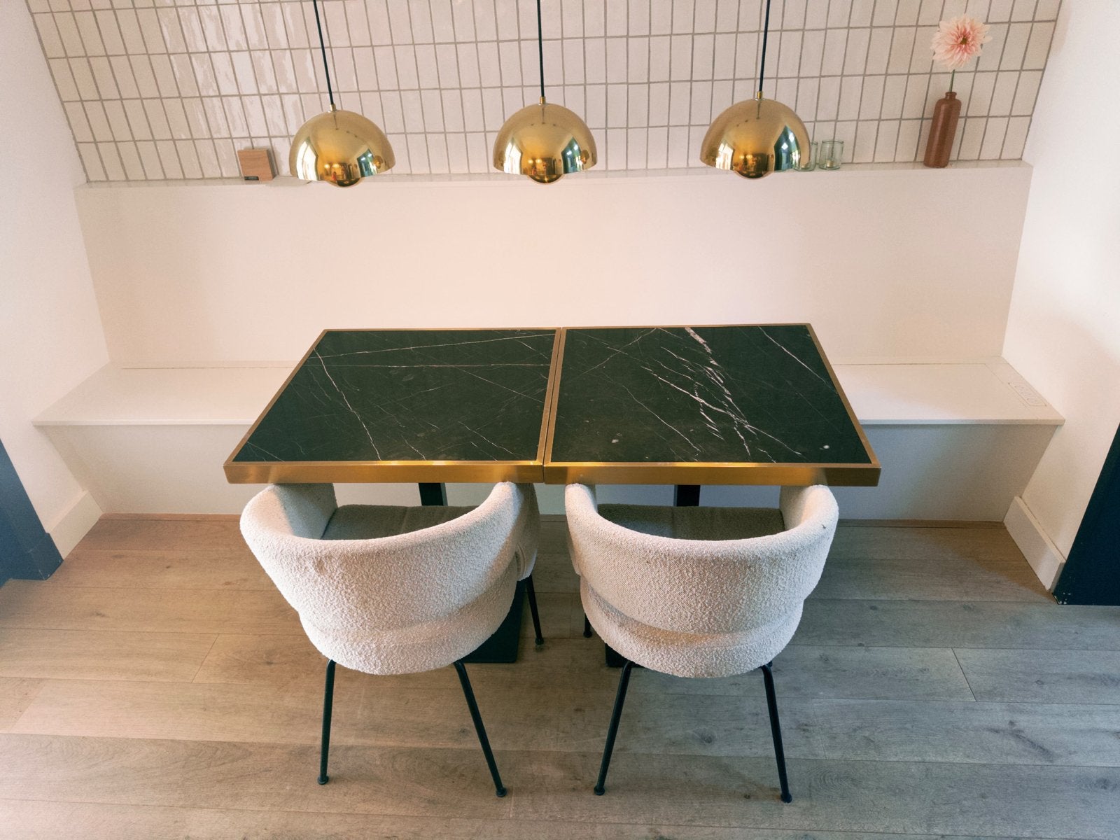 Twee marmeren tafels met gouden rand - 68x68 cm, Huis en Inrichting, Ophalen, Gebruikt, 50 tot 100 cm, Vierkant