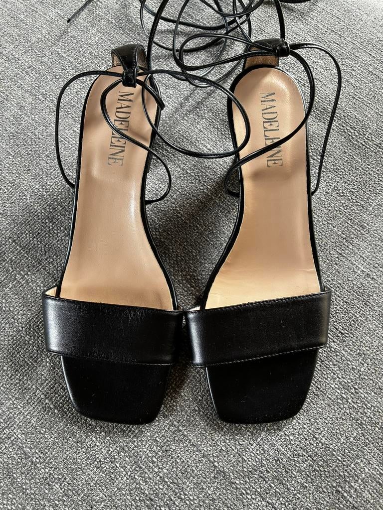 Madeleine sandaaltje maat 39. Nieuw!, Kleding | Dames, Zwart, Zo goed als nieuw, Sandalen of Muiltjes, Ophalen of Verzenden