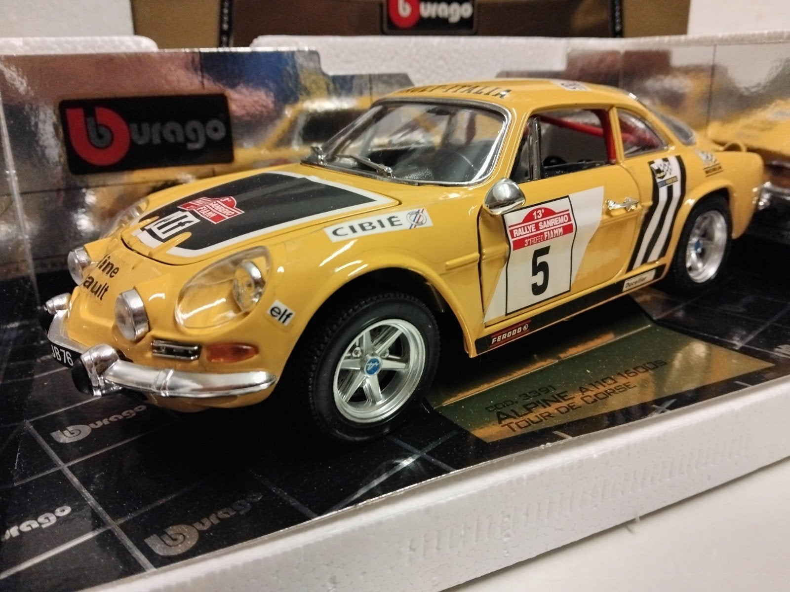 Renault Alpine 1600 S Tour D Corse 1971 Bburago 1:18 KRD, Ophalen of Verzenden, Zo goed als nieuw, Auto, Bburago