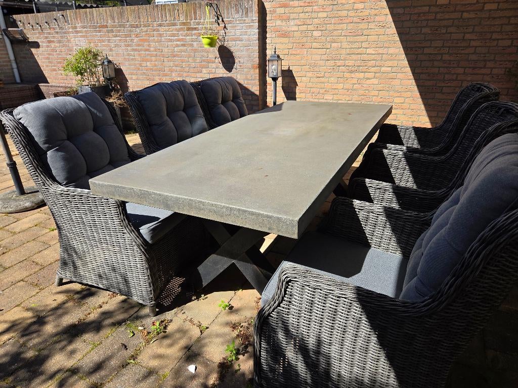 Betonnen tuintafel met 6 rieten stoelen, tuinset 6 personen, Tuin en Terras, Tuintafels, Gebruikt, Rechthoekig, Overige materialen