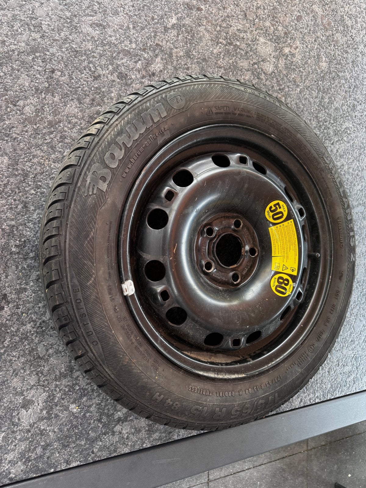 Banden en Velgen - Barum Brilliantis 2 - 175/65 R15, Ophalen of Verzenden, Gebruikt, Gereedschap of Toebehoren