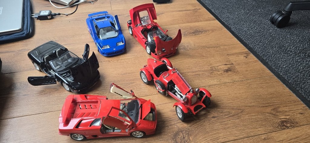 5x vintage Bburago 1:18 Made in Italy jaren 90 modelauto’s, Hobby en Vrije tijd, Modelauto's | 1:18, Ophalen of Verzenden, Gebruikt