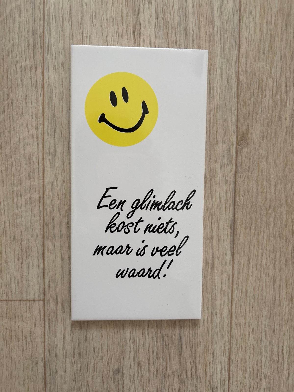 Schattig wandtegeltje, Ophalen, Nieuw, Wit, Hangend