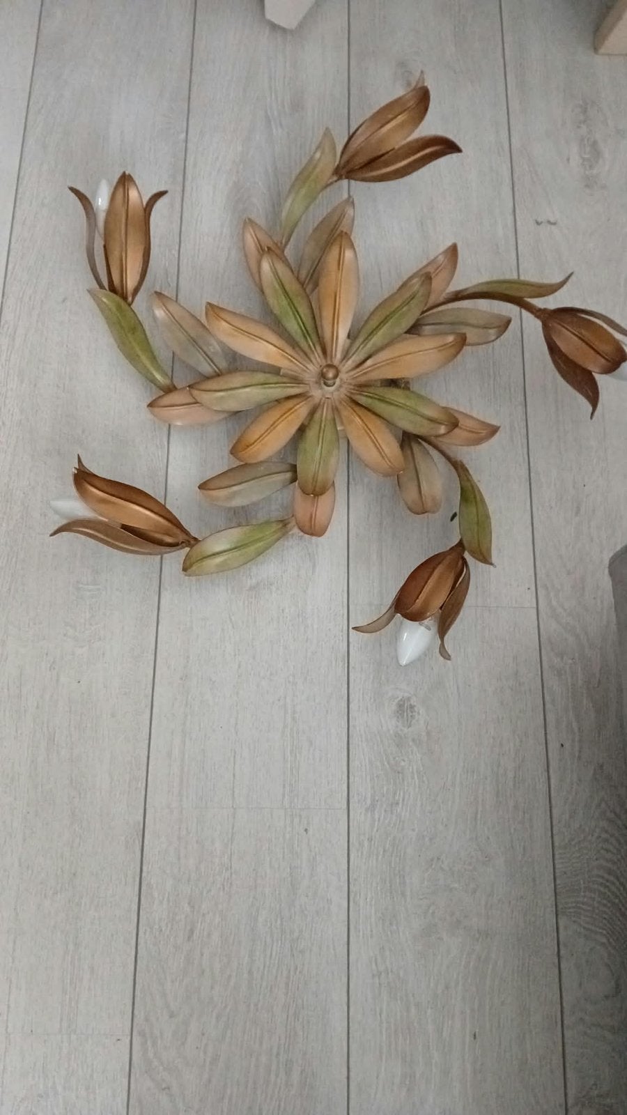 Vintage bloemen plafondlamp - Unieke blikvanger, Huis en Inrichting, Ophalen of Verzenden, Gebruikt, Metaal, E14 (klein)