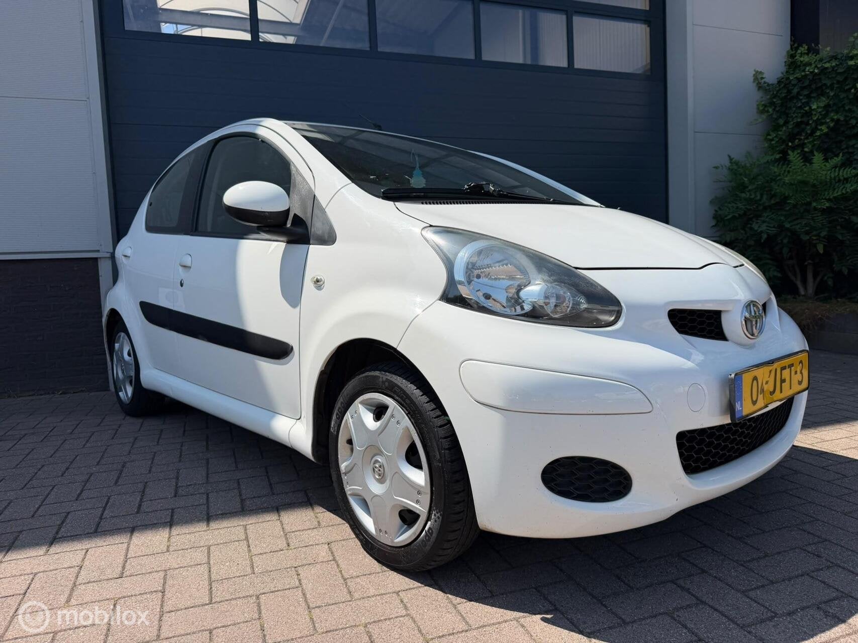 Toyota Aygo 1.0-12V Comfort, Voorwielaandrijving, Gebruikt, 4 stoelen, Origineel Nederlands