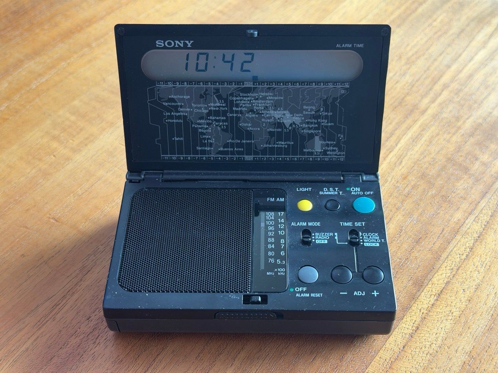 Sony ICF-C1000 vintage reisradio, Ophalen of Verzenden, Zo goed als nieuw