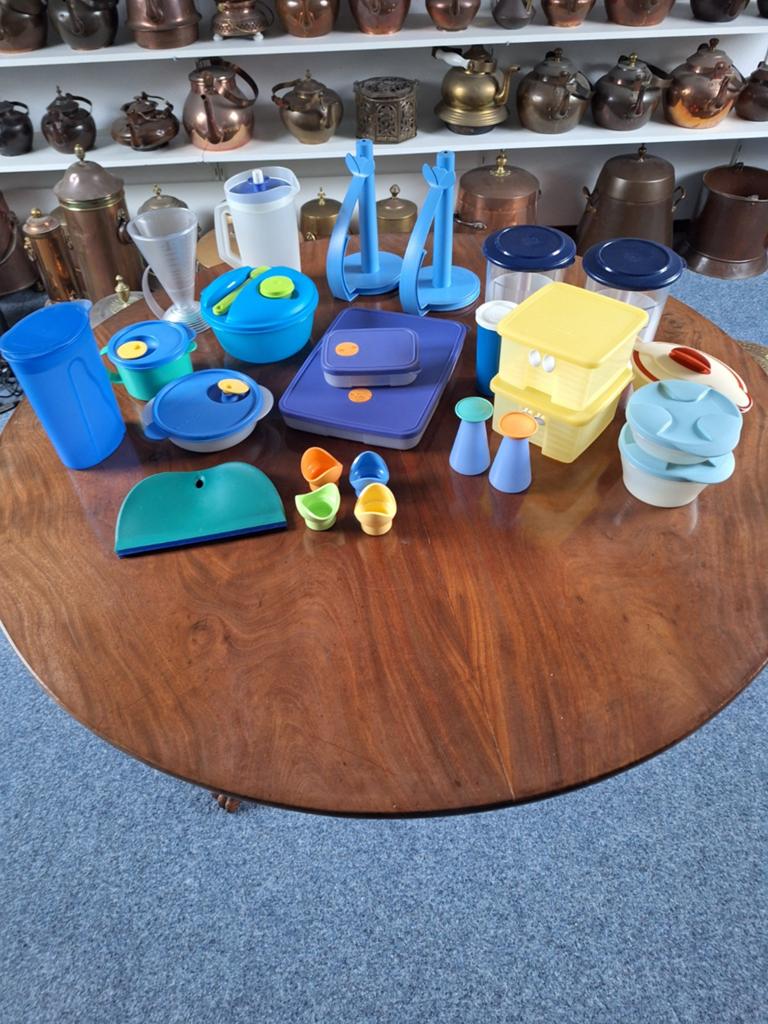Grote partij Tupperware: diverse bakjes, bekers en meer, Ophalen of Verzenden, Gebruikt, Groen, Bak of Kom