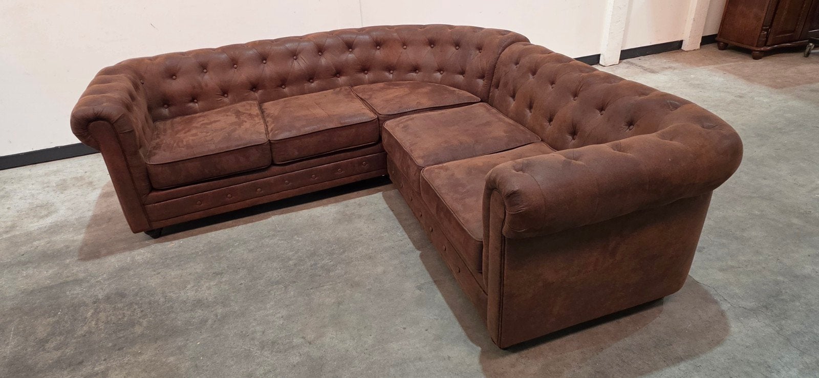 Chesterfeeld hoek bank, Ophalen, Leer, Zo goed als nieuw, 200 tot 250 cm