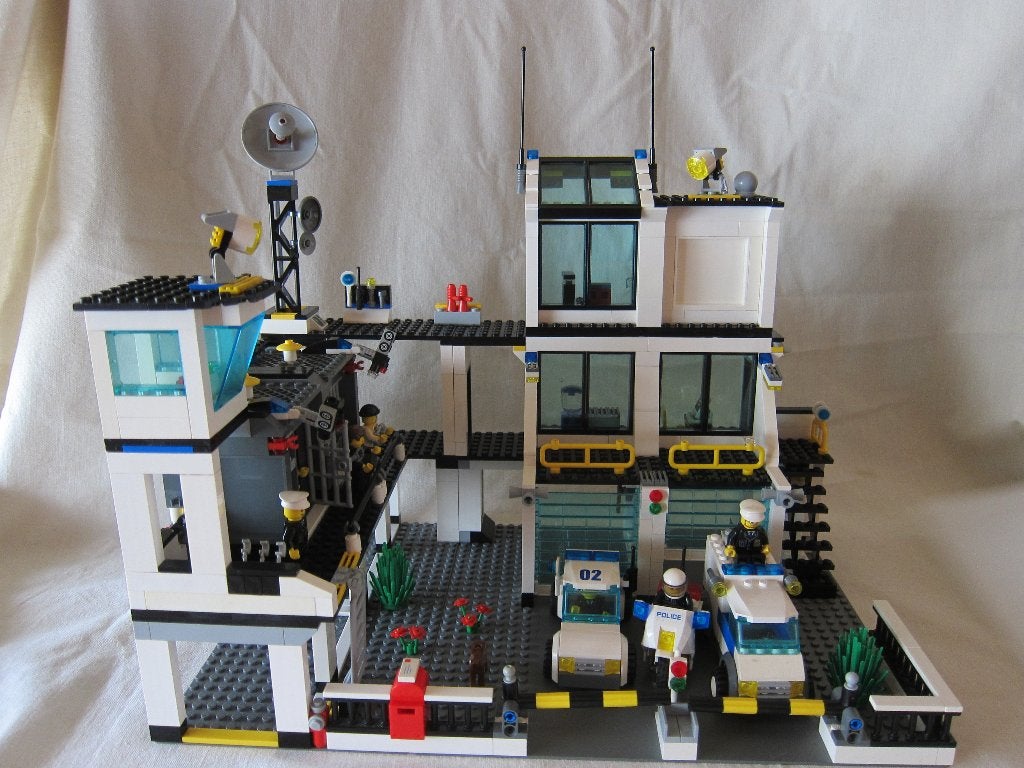 Lego City Politiebureau 7744 Police Headquarters, Lego, Ophalen of Verzenden, Complete set, Compleet