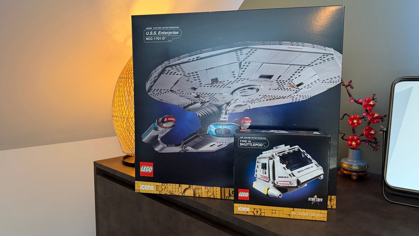 Lego Star Trek: U.S.S. Enterprise (10356) & Shuttlepod (4076, Ophalen of Verzenden, Nieuw