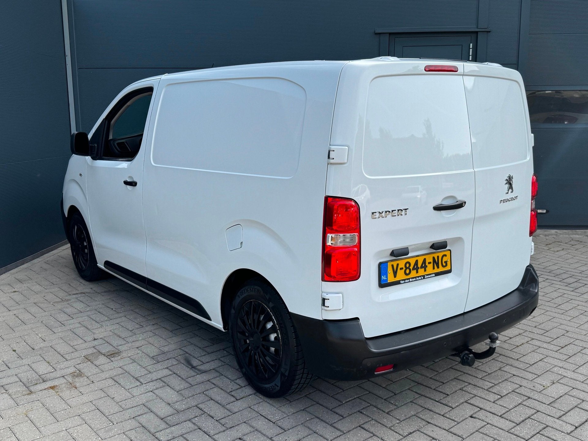 Peugeot Expert 226C 1.6 BlueHDI 95 Profit+ Pdc / Nap, Voorwielaandrijving, Gebruikt, Euro 6, Wit