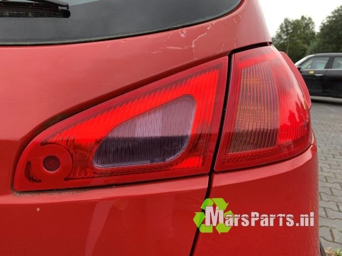 Achterlicht rechts van een Mitsubishi Colt, Gebruikt, -, -, Ophalen of Verzenden