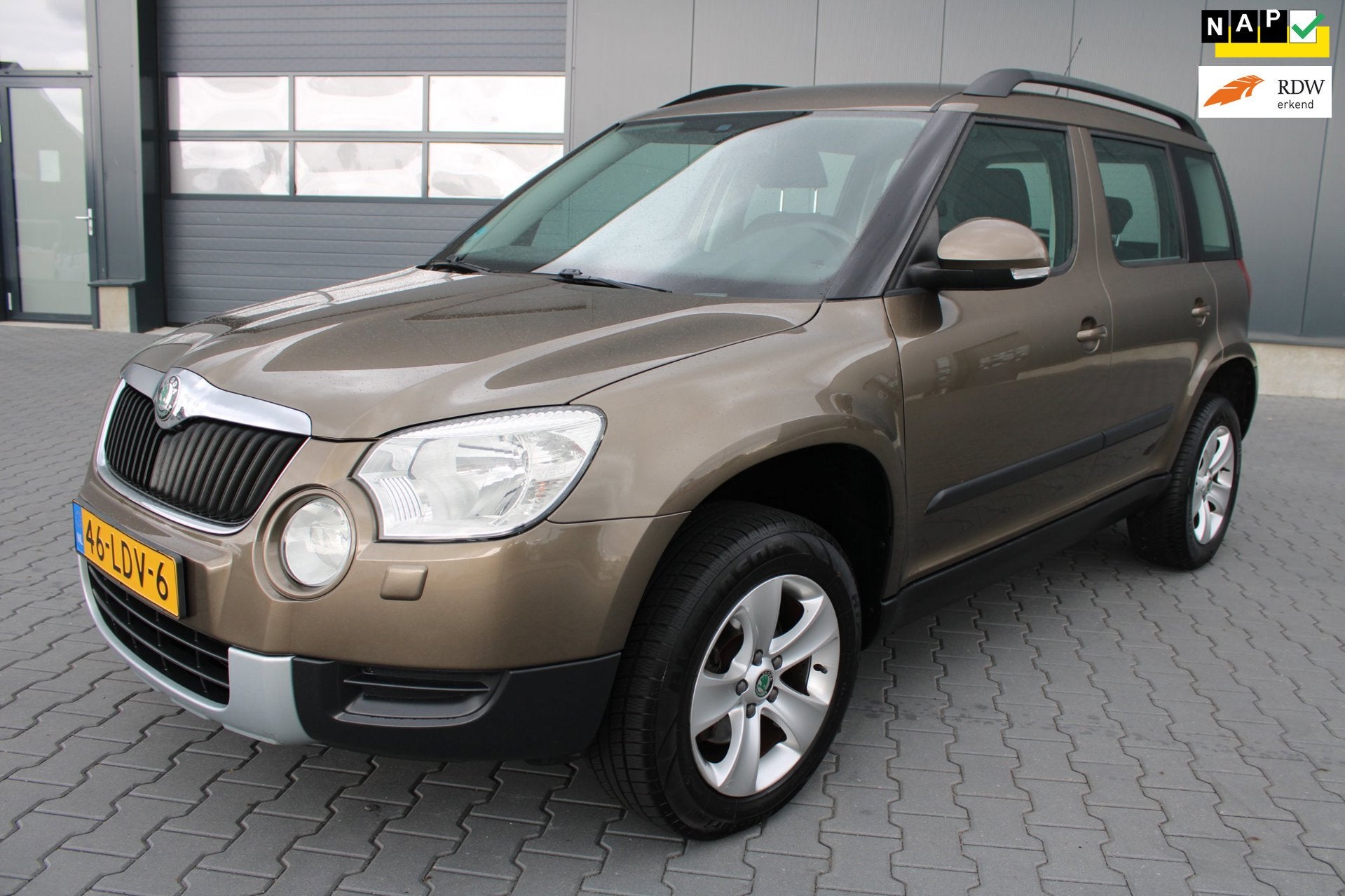Skoda Yeti 1.8 TSI Ambition 4x4 Trekhaak Cruise Controle, Auto's, 13 km/l, Stof, Gebruikt, Zwart