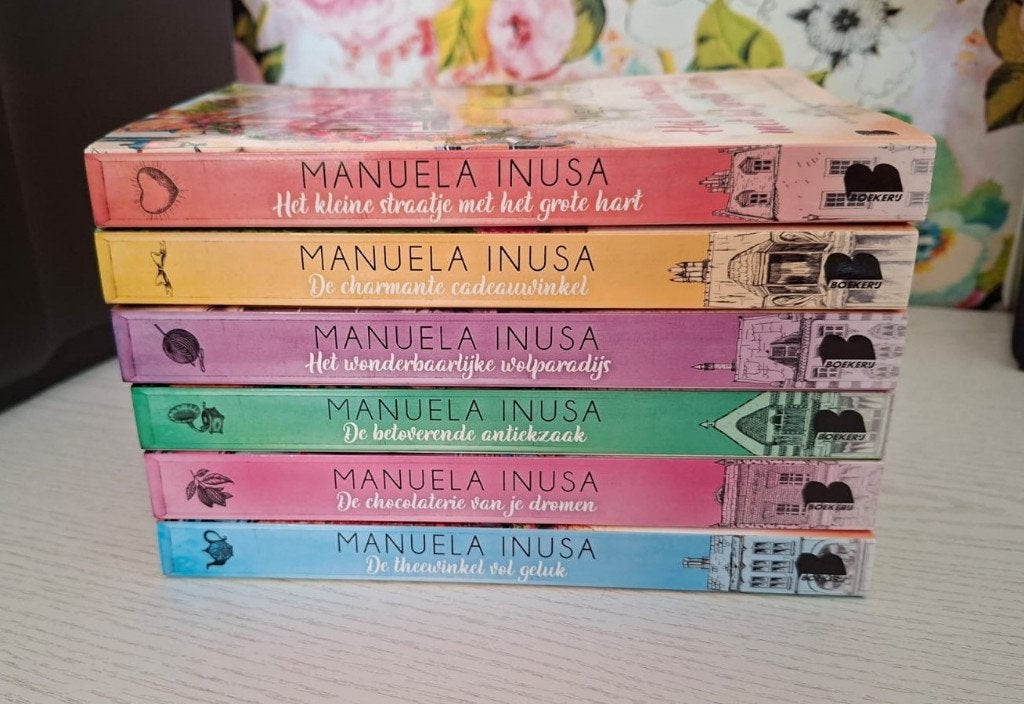 Manuela Inusa Valerie Lane deel 1 t/m 6, Boeken, Romans, Zo goed als nieuw, Ophalen of Verzenden
