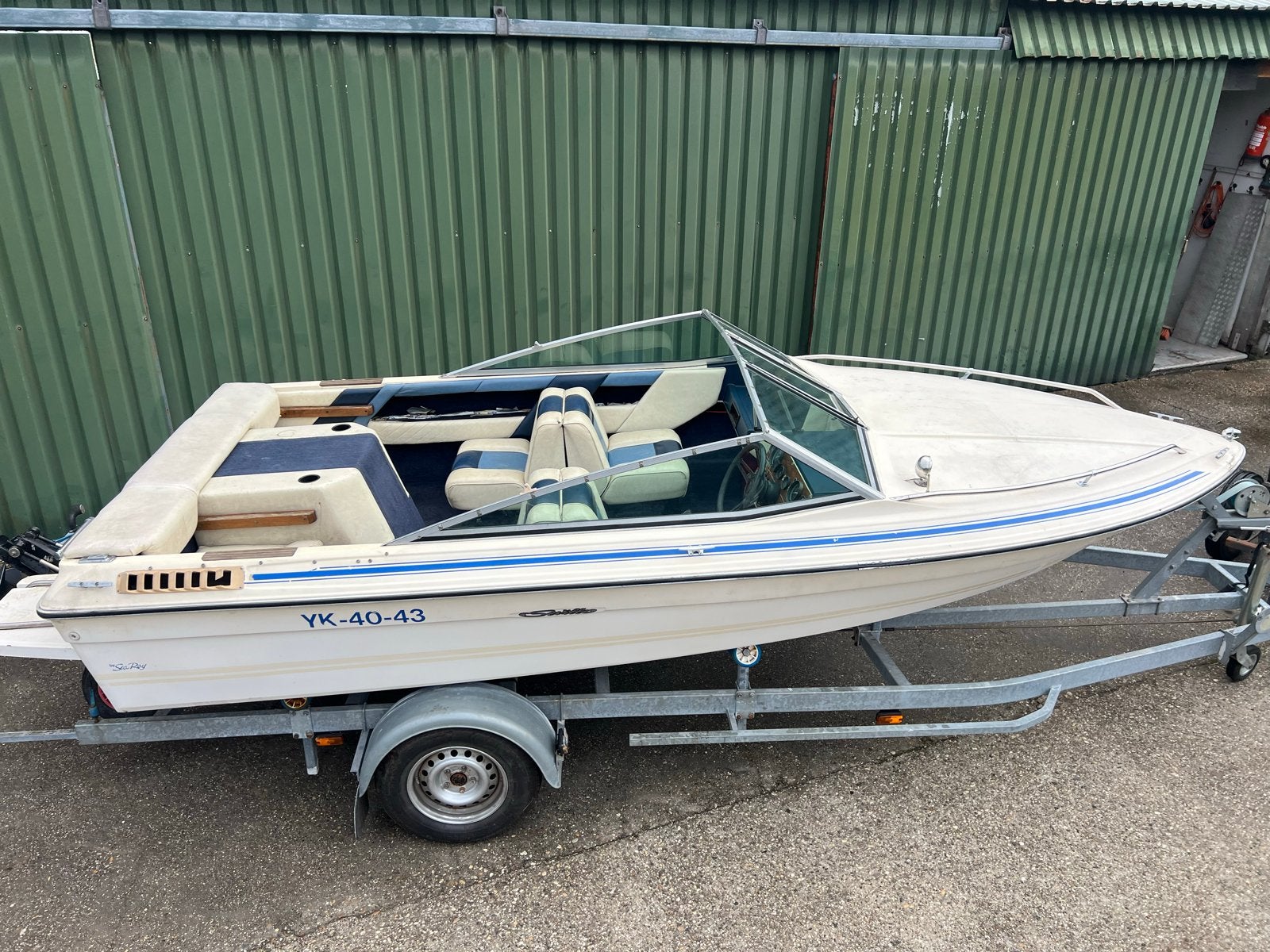 Sea Ray seville  speedboot boot, Ophalen, Gebruikt, Binnenboordmotor, 120 tot 200 pk