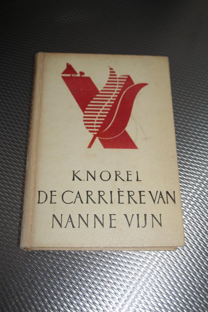 de carriere van nanne vijn, Boeken, Ophalen of Verzenden, Gelezen, Nederland