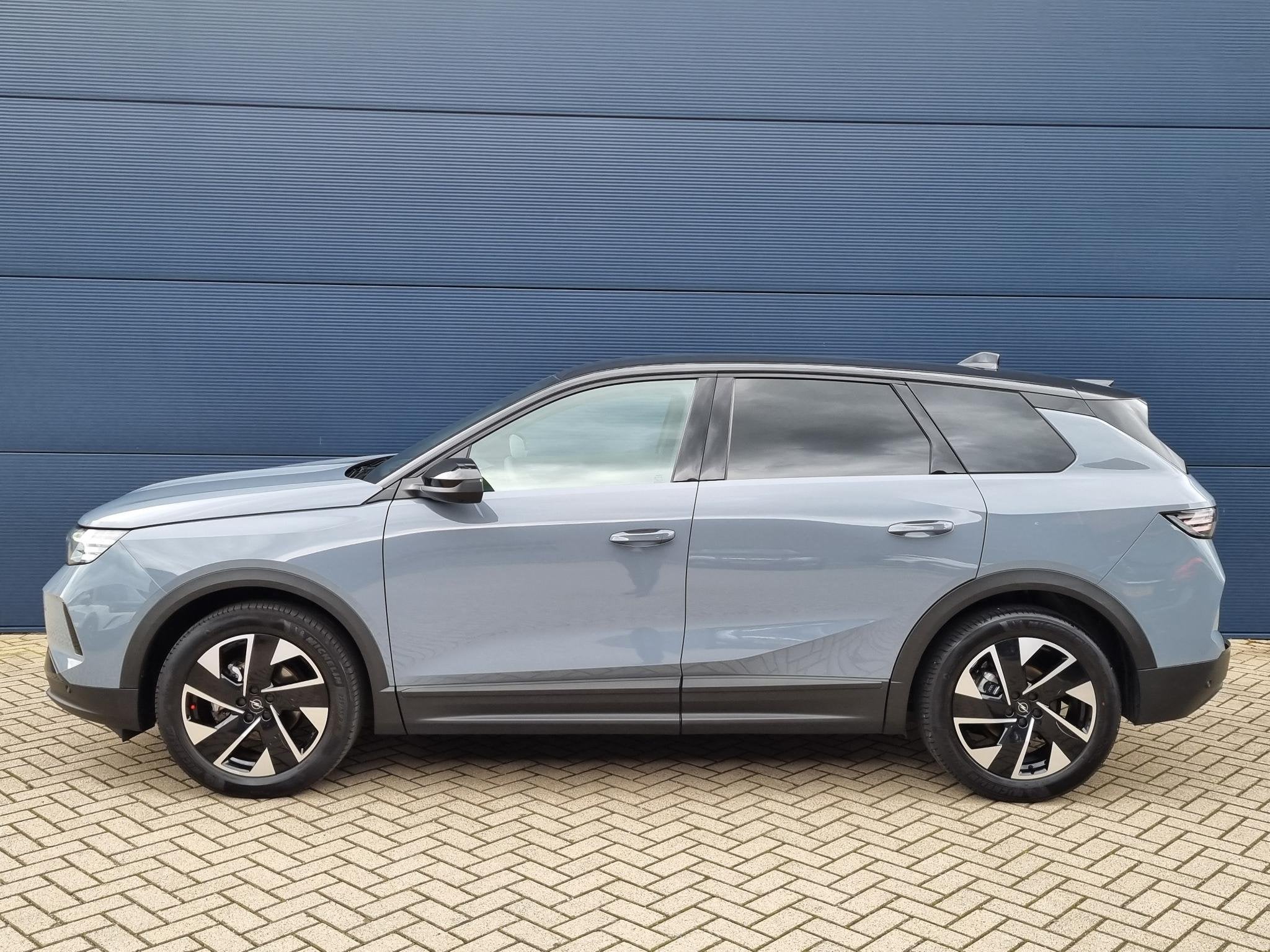 Opel Grandland 1.2 Turbo Hybrid GS | Navigatie | Parkeersens, Auto's, 145 pk, Stof, Gebruikt, Euro 6