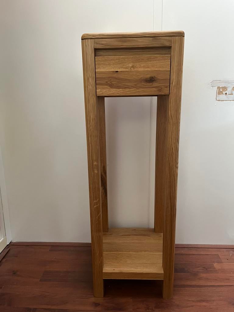 Massief houten bijzettafeltje, Huis en Inrichting, Woonaccessoires | Zuilen en Pilaren, Ophalen, Zo goed als nieuw