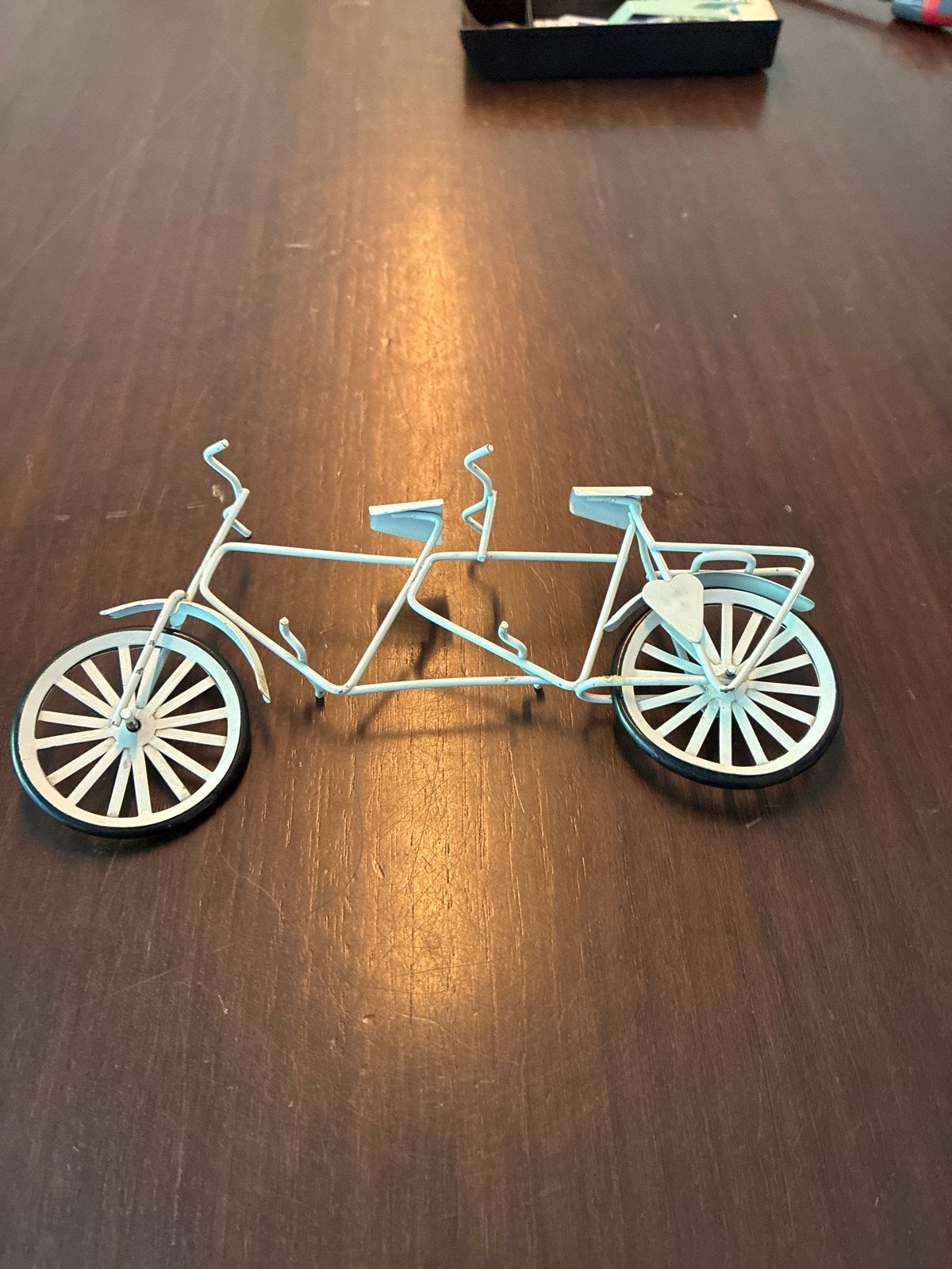 Decoratieve tandem fiets - wit metaal, Vintage, Gebruikt, Ophalen of Verzenden, Metaal