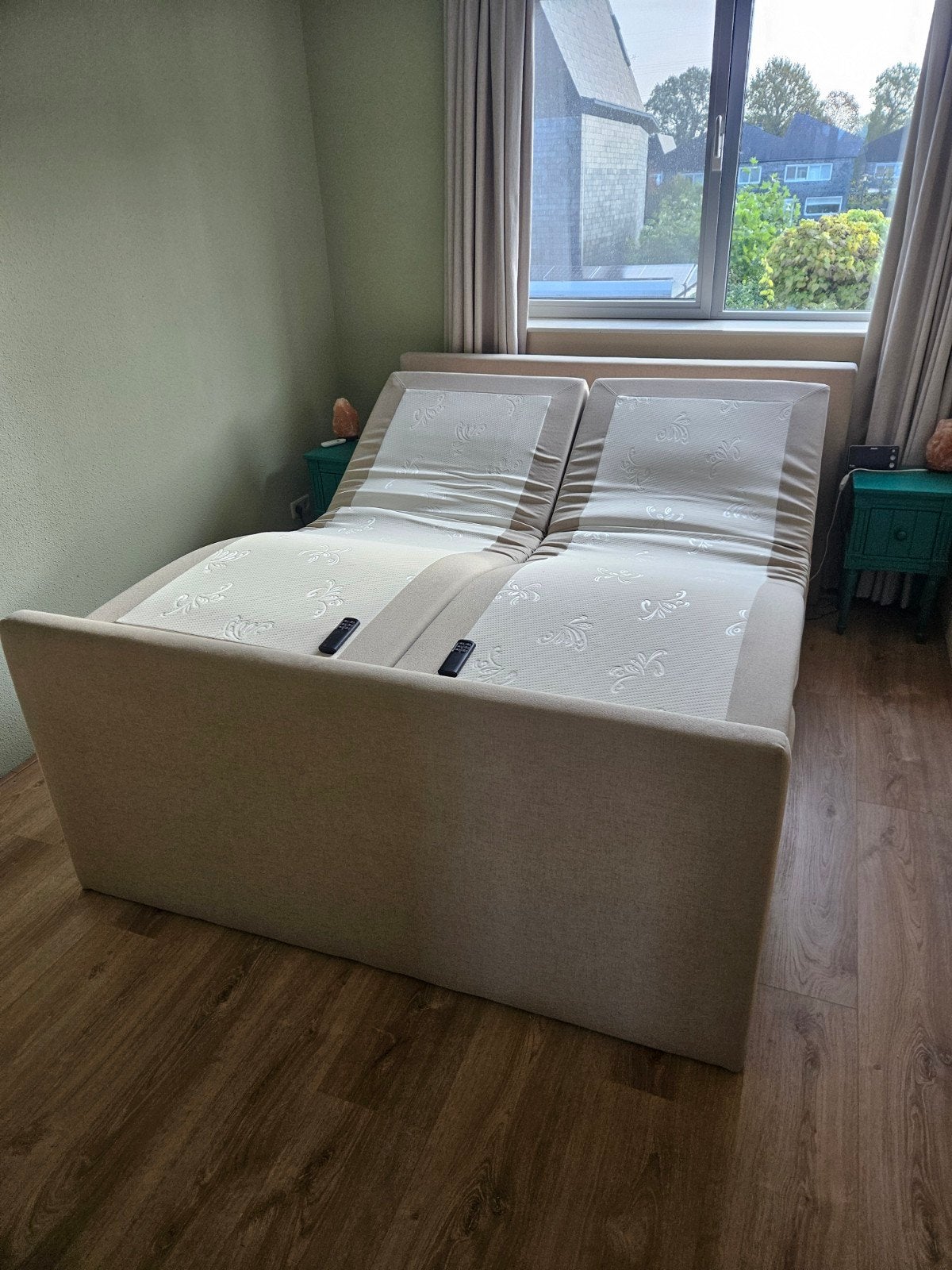 Swiss Sense elektrisch verstelbare boxspring 160x210, Ophalen, 210 cm, Tweepersoons, Stof