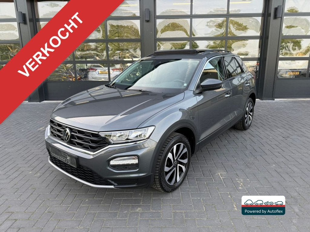 Volkswagen T-Roc 1.5 TSI Active / Dakraam / Carplay, Auto's, Volkswagen, 4 cilinders, 150 pk, Metallic lak, Origineel Nederlands