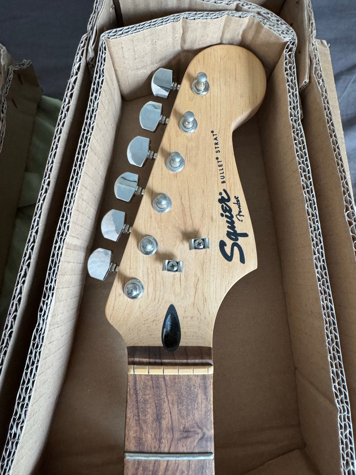 Squier Bullet Stratocaster elektrische gitaar, zwart, Ophalen, Zo goed als nieuw, Solid body, Fender