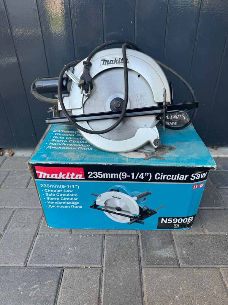 Makita N5900B Cirkelzaag 235mm - Krachtig en Betrouwbaar, Gebruikt, Cirkelzaag, 70 mm of meer, Ophalen of Verzenden