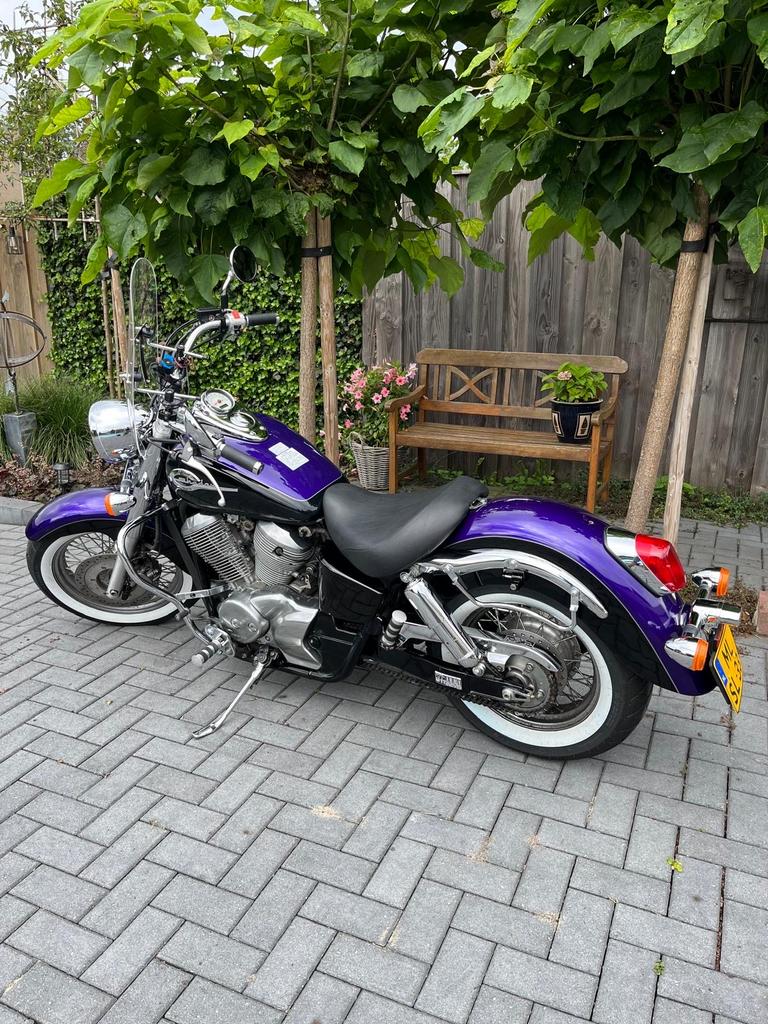 Honda Shadow VT750C2 Chopper - Paars/Zwart, Motoren, Motoren | Honda, Particulier, Chopper, meer dan 35 kW, 2 cilinders, Motorrijbewijs A