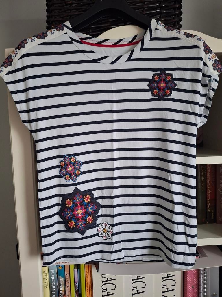 Desigual shirt maat S valt wat groter, Maat 38/40 (M), Wit, Ophalen of Verzenden, Zo goed als nieuw