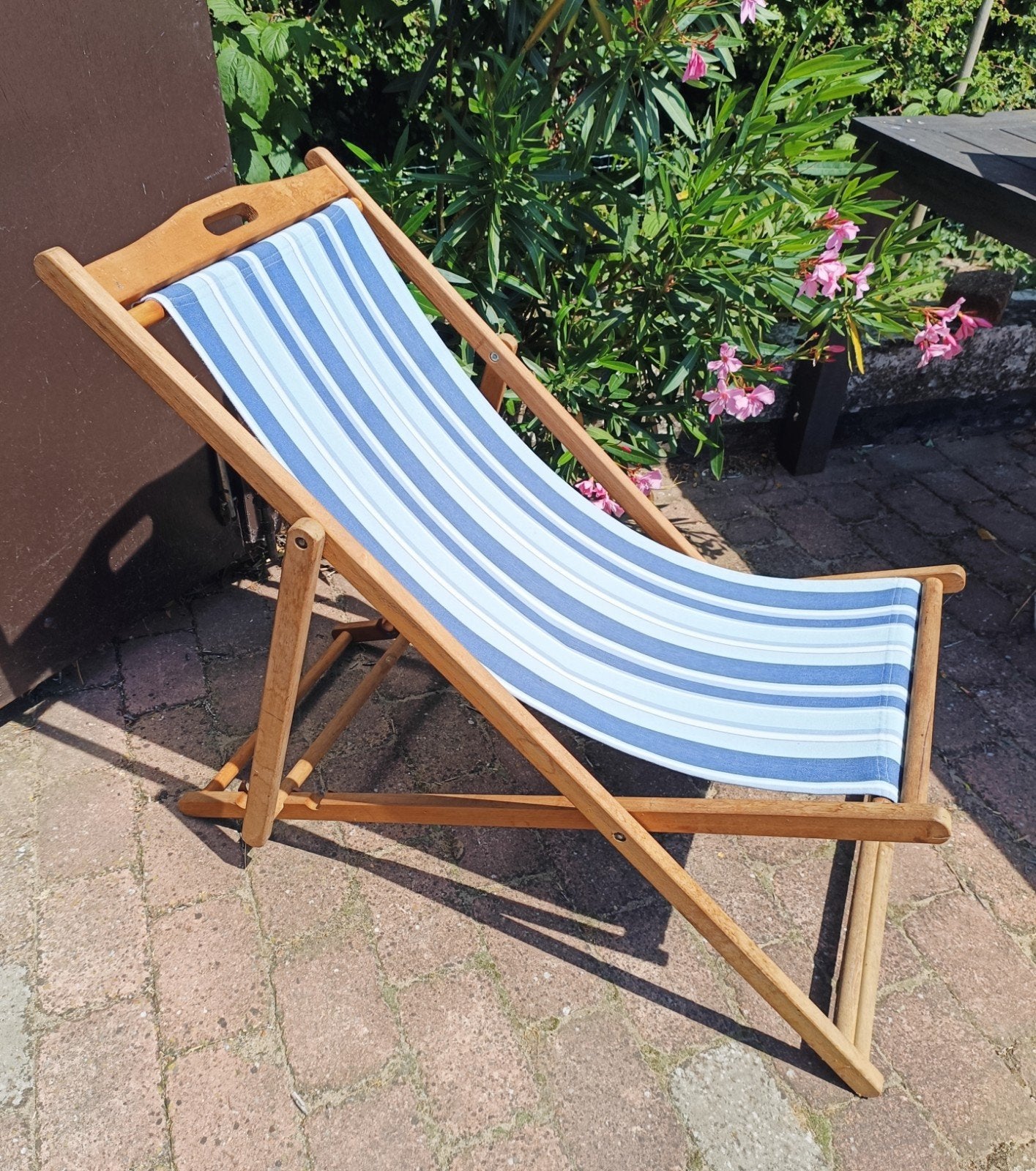 Houten strandstoel / ligstoel - blauw gestreept, Ophalen, Gebruikt, Hout, Verstelbaar