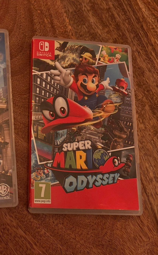 Super Mario Odyssey - Nintendo Switch V1, Spelcomputers en Games, Avontuur en Actie, 2 spelers, Ophalen of Verzenden, Zo goed als nieuw