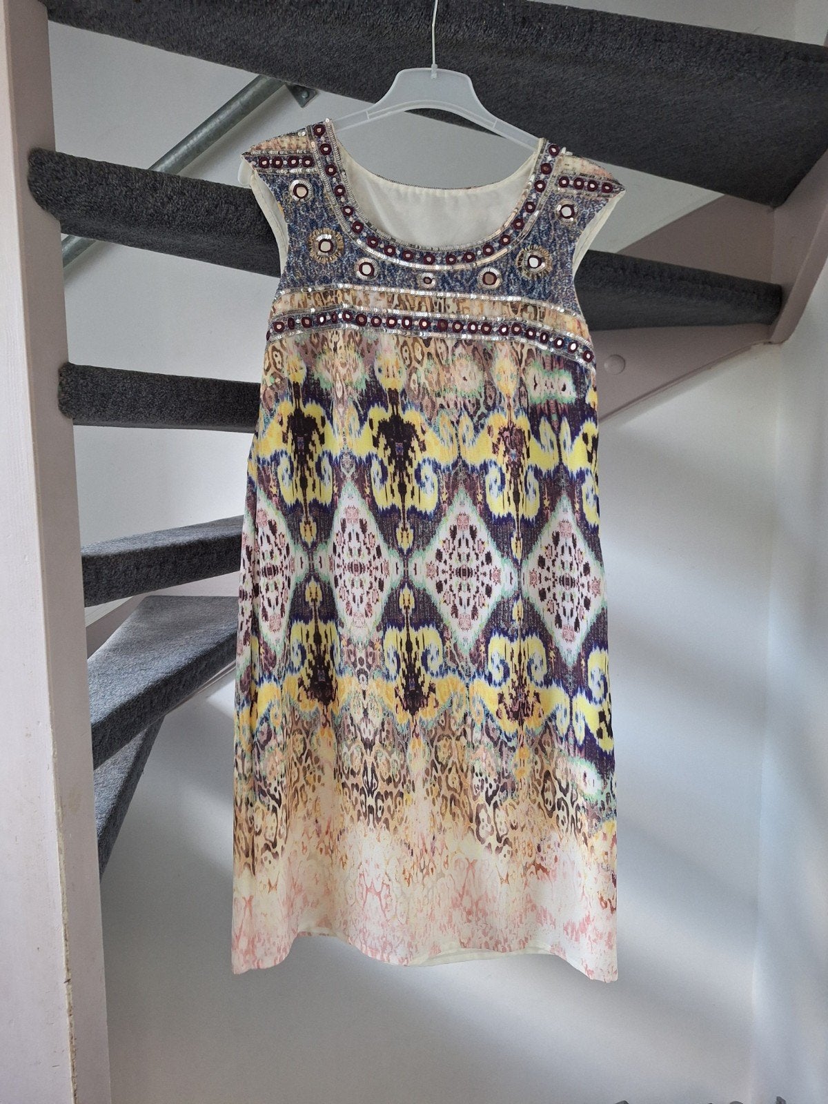 Indiase stijl jurk met handwerk en pailletten M/L, Kleding | Dames, Jurken, Ophalen of Verzenden, Zo goed als nieuw, Maat 38/40 (M)