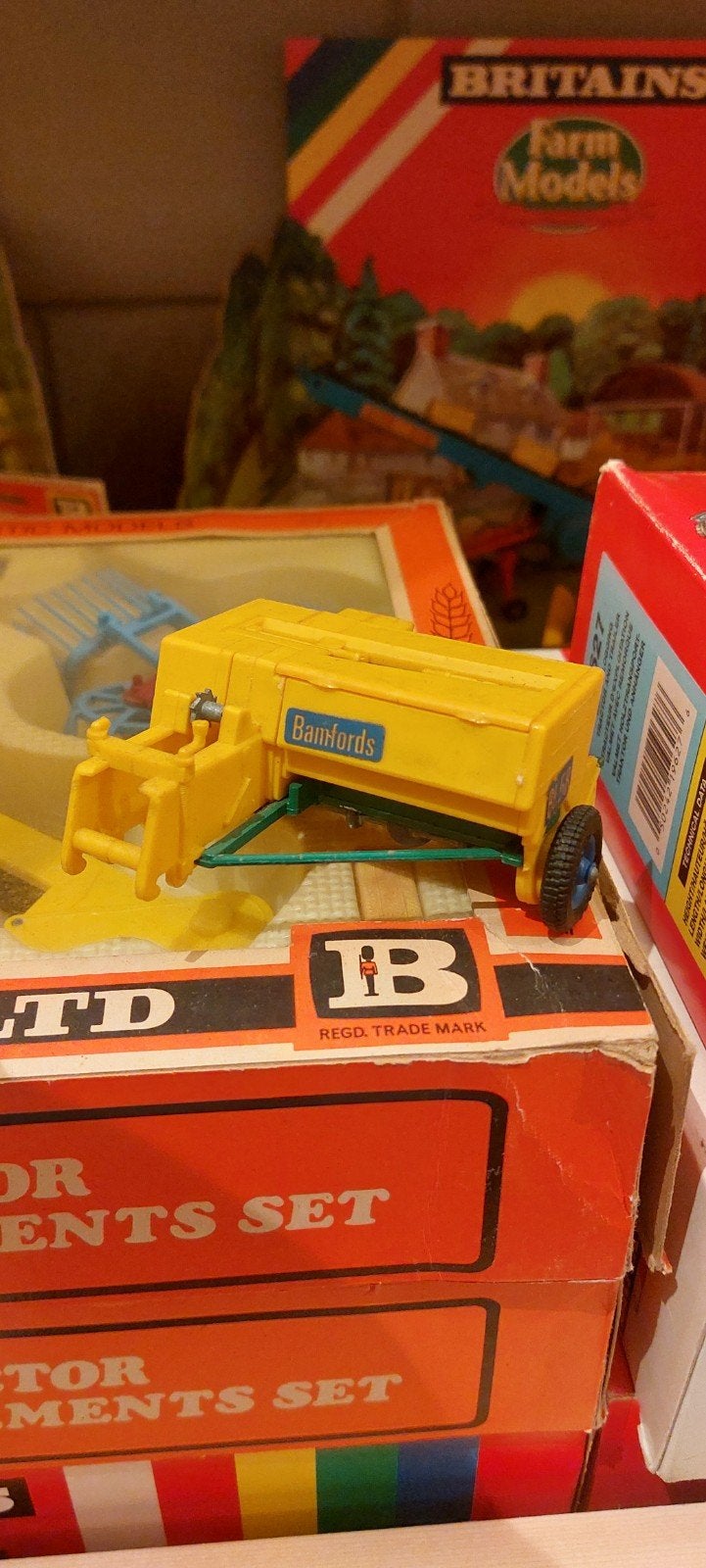 Britains bamfords pers met groen onderstel, Hobby en Vrije tijd, Ophalen of Verzenden, Gebruikt, Tractor of Landbouw, Britains