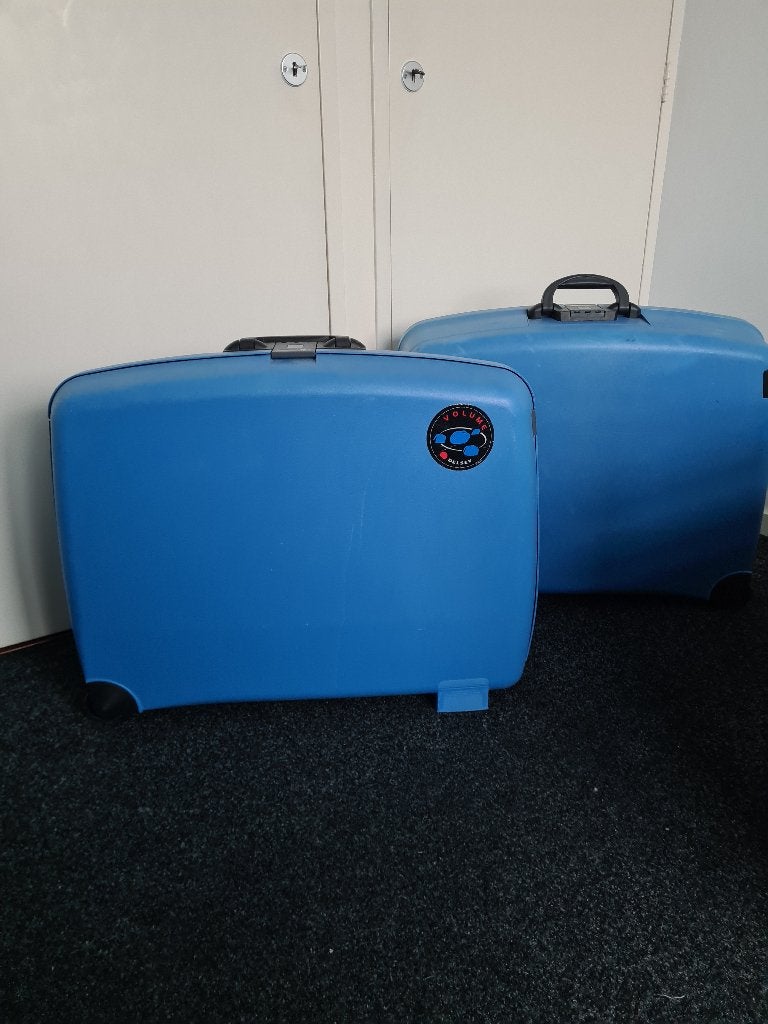 2 mooie ruime Delsey koffers, Gebruikt, Hard kunststof, 70 cm of meer, Ophalen