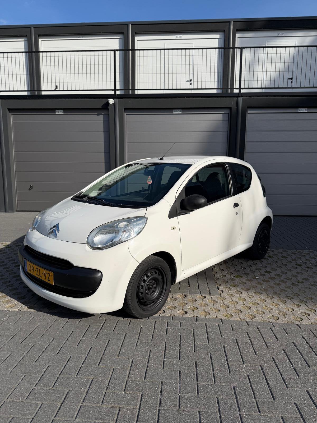 Citroën C1 1.0 3-DRS 2008 Wit - Nieuwe Koppakking!, Auto's, Voorwielaandrijving, 4 stoelen, C1, Origineel Nederlands