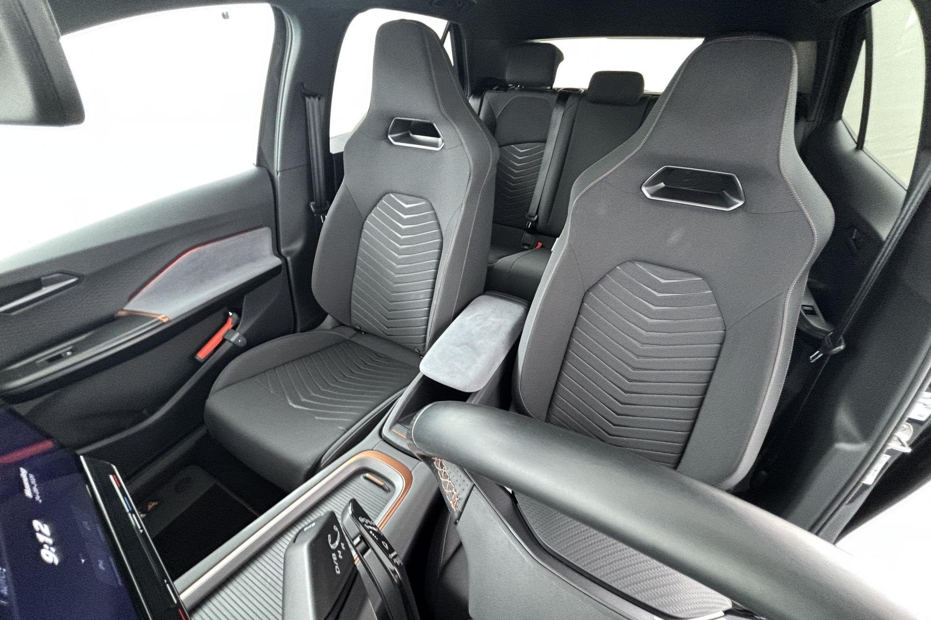 Foto 19 van CUPRA Born Business 62 kWh Fris design met elektrische pit