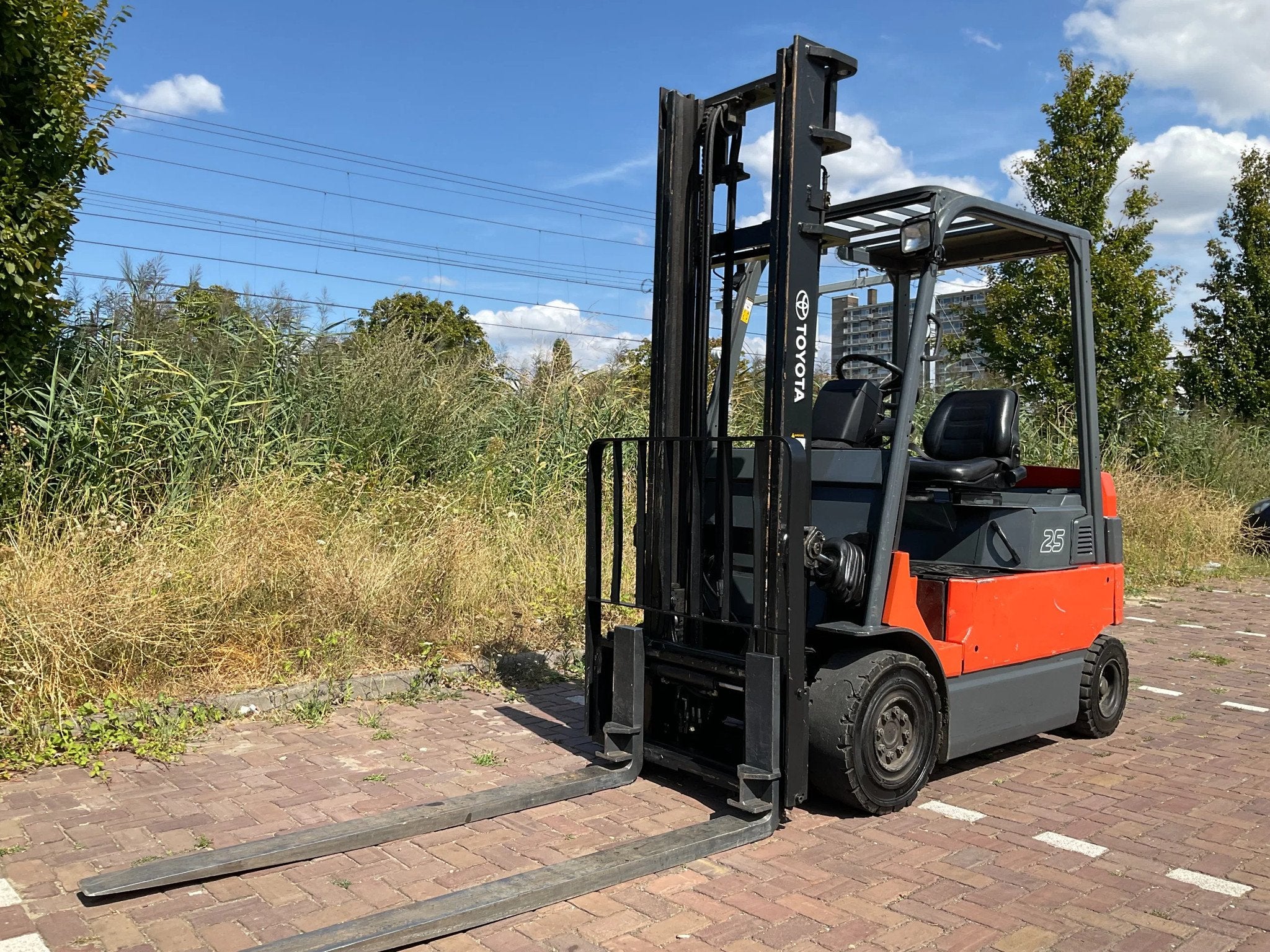 Toyota 7FBMF25 2500KG 4.00METER, Zakelijke goederen, Machines en Bouw | Heftrucks en Intern transport, Heftruck, Toyota, Marconistraat 2
3133KL  Vlaardingen, NL