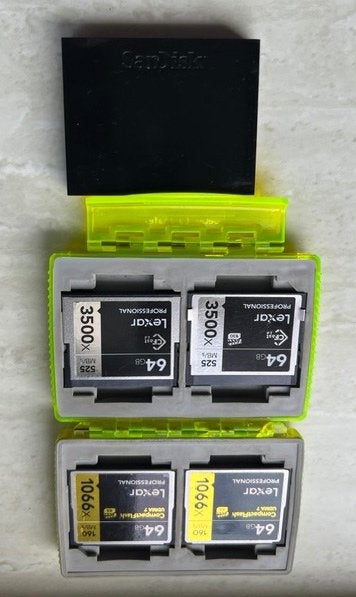 Foto 3 van Canon EOS DX MarkII
